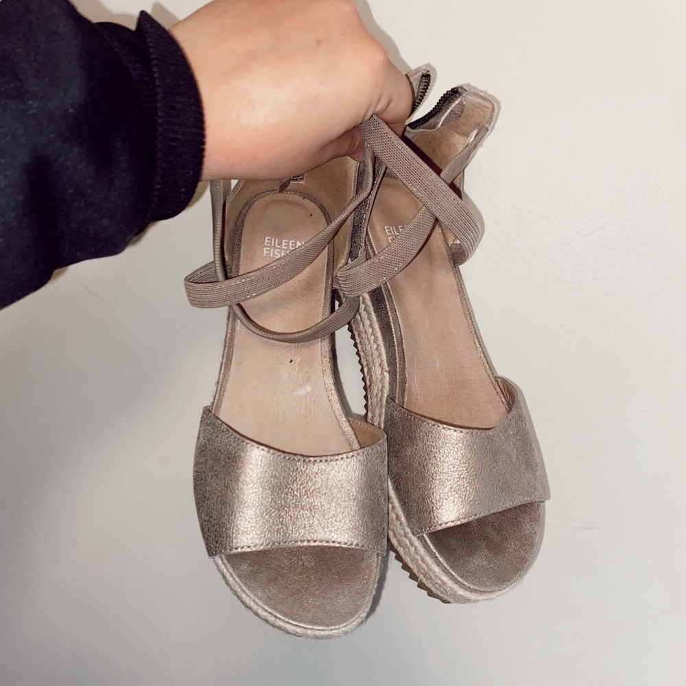 Platform Sandals - Picture 2 of 3